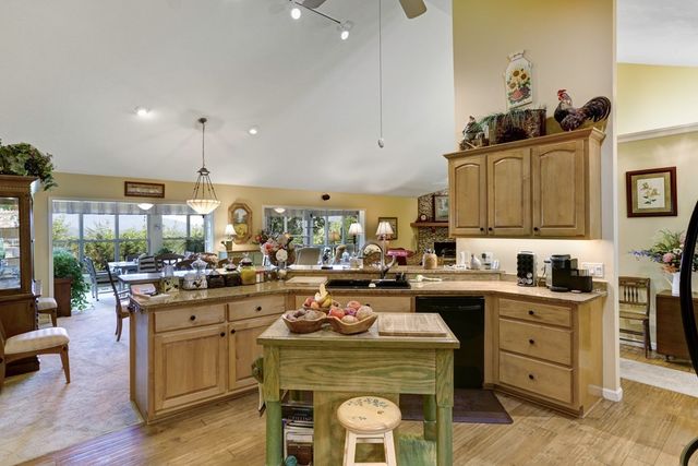 847 Scarletts Way, Young Harris, GA 30582