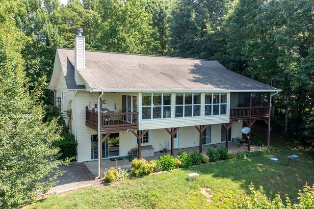 847 Scarletts Way, Young Harris, GA 30582