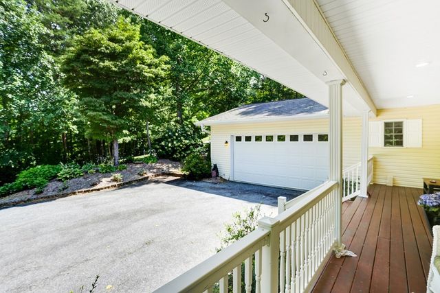 847 Scarletts Way, Young Harris, GA 30582