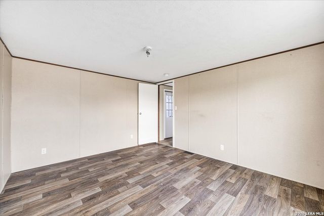 122 Amber Ln, Poteet, TX 78065