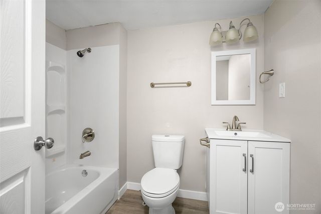 6323 Kitsap Way, Bremerton, WA 98312