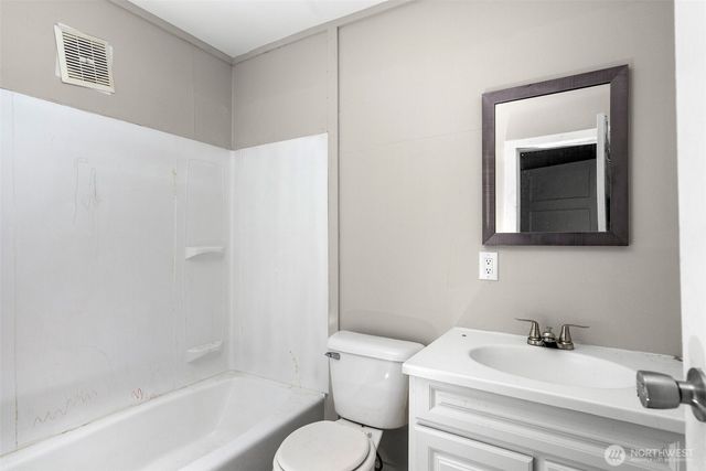 6323 Kitsap Way, Bremerton, WA 98312