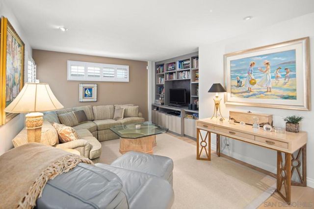 37 Antigua Ct, Coronado, CA 92118