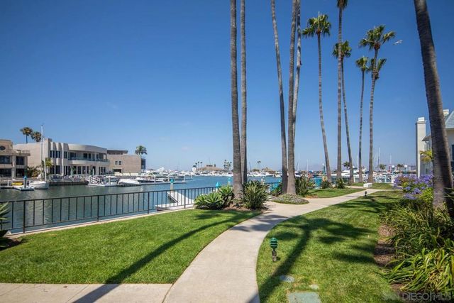 37 Antigua Ct, Coronado, CA 92118