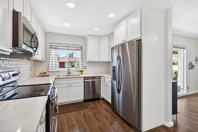 6996 Lincoln Creek Cir, Carmichael, CA 95608