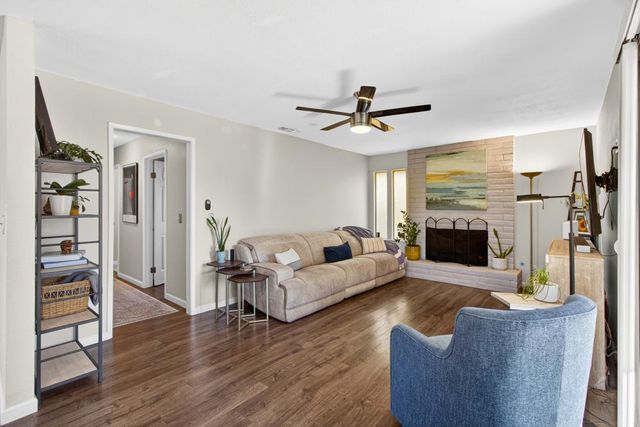 6996 Lincoln Creek Cir, Carmichael, CA 95608