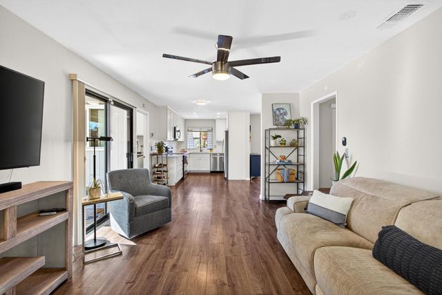 6996 Lincoln Creek Cir, Carmichael, CA 95608