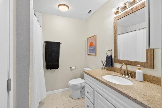 6996 Lincoln Creek Cir, Carmichael, CA 95608