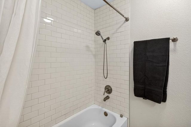 6996 Lincoln Creek Cir, Carmichael, CA 95608