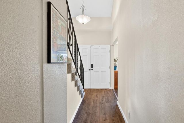 6996 Lincoln Creek Cir, Carmichael, CA 95608