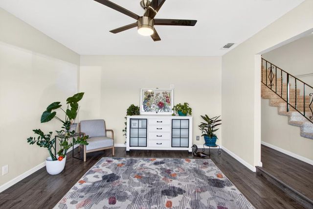 6996 Lincoln Creek Cir, Carmichael, CA 95608