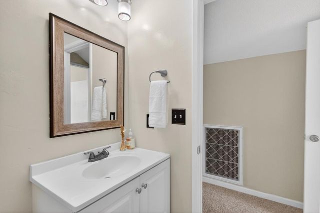 6996 Lincoln Creek Cir, Carmichael, CA 95608