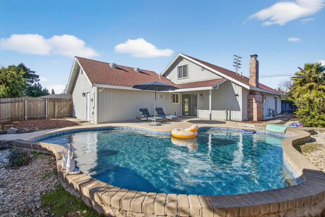 6996 Lincoln Creek Cir, Carmichael, CA 95608