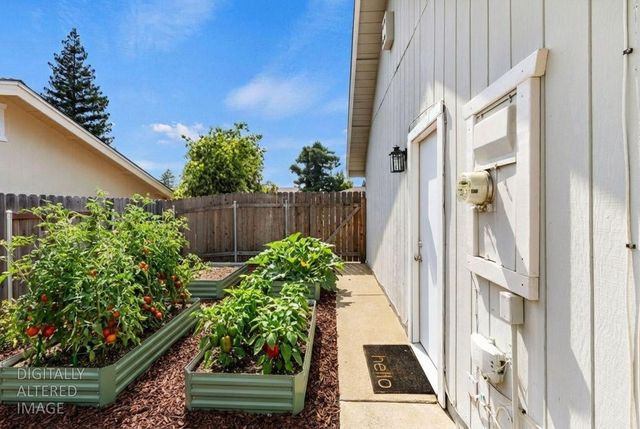 6996 Lincoln Creek Cir, Carmichael, CA 95608