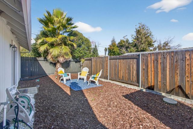 6996 Lincoln Creek Cir, Carmichael, CA 95608