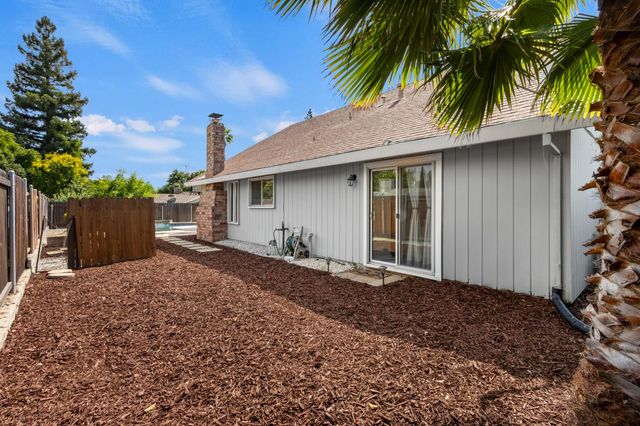 6996 Lincoln Creek Cir, Carmichael, CA 95608