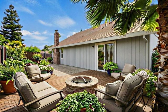 6996 Lincoln Creek Cir, Carmichael, CA 95608