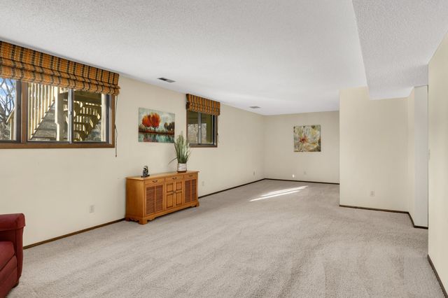 3108 Red Oak Circle N, Burnsville, MN 55337