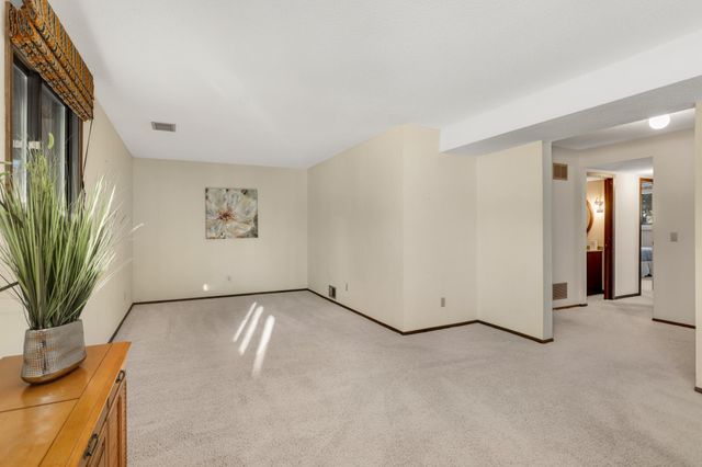 3108 Red Oak Circle N, Burnsville, MN 55337