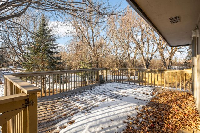 3108 Red Oak Circle N, Burnsville, MN 55337