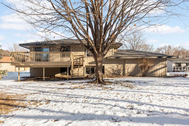 3108 Red Oak Circle N, Burnsville, MN 55337