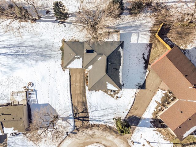 3108 Red Oak Circle N, Burnsville, MN 55337