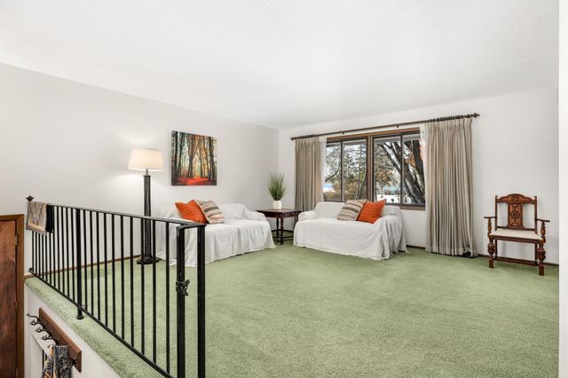 3108 Red Oak Circle N, Burnsville, MN 55337