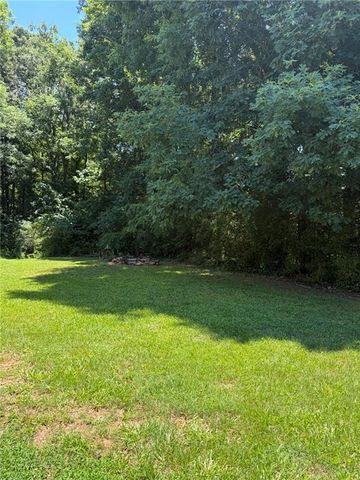 4011 Wintersweet Drive, Decatur, GA 30034