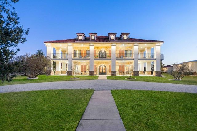 1694 County Road 102, Llano, TX 78643