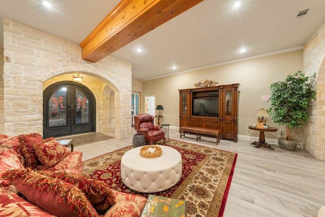 1694 County Road 102, Llano, TX 78643