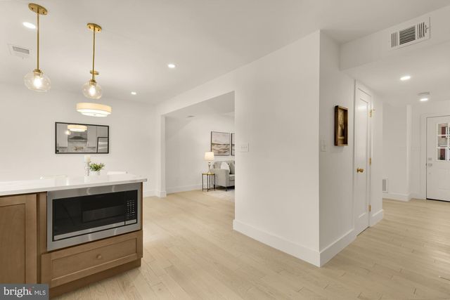 9532 BURDETT RD, Burke, VA 22015