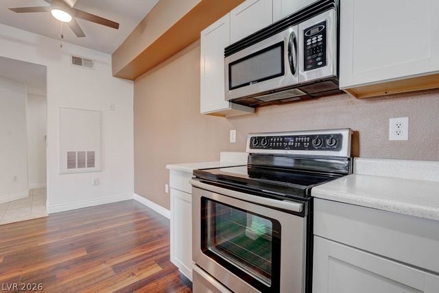 231 West Horizon Ridge Parkway 917, Henderson, NV 89012