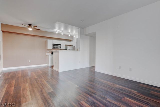 231 West Horizon Ridge Parkway 917, Henderson, NV 89012