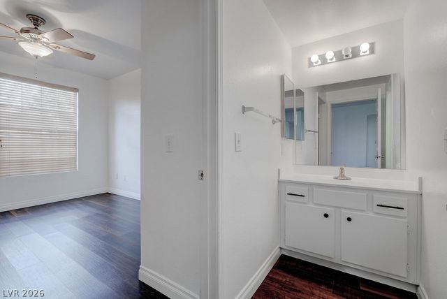 231 West Horizon Ridge Parkway 917, Henderson, NV 89012