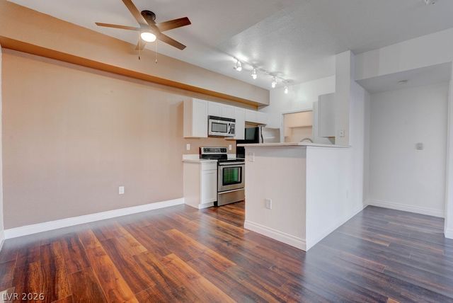 231 West Horizon Ridge Parkway 917, Henderson, NV 89012