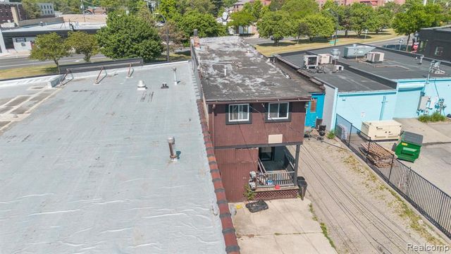 22042 Woodward Avenue, Ferndale, MI 48220