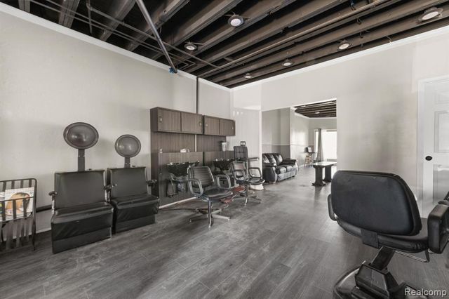 22042 Woodward Avenue, Ferndale, MI 48220