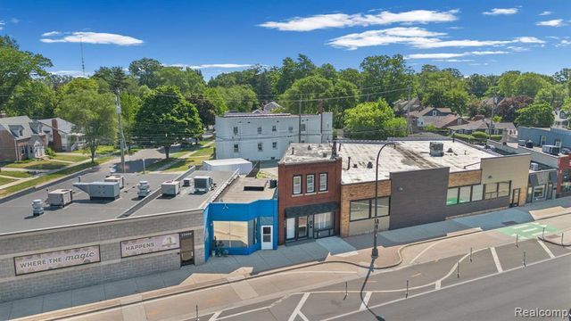 22042 Woodward Avenue, Ferndale, MI 48220