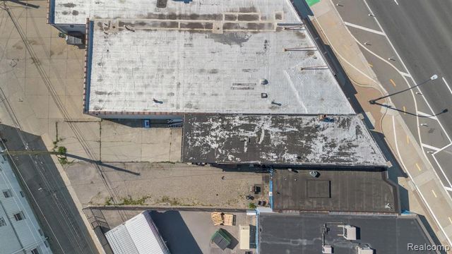 22042 Woodward Avenue, Ferndale, MI 48220