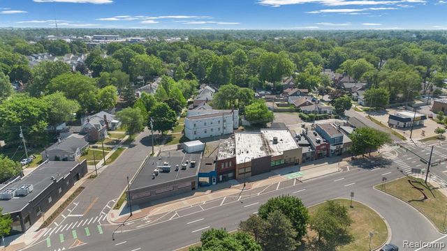 22042 Woodward Avenue, Ferndale, MI 48220