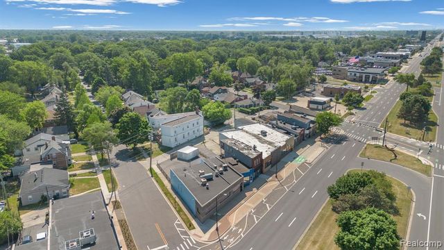 22042 Woodward Avenue, Ferndale, MI 48220