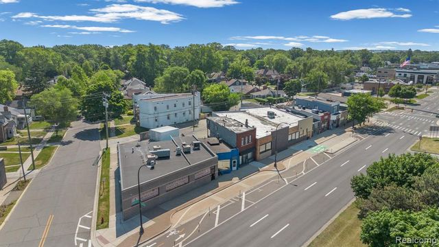 22042 Woodward Avenue, Ferndale, MI 48220