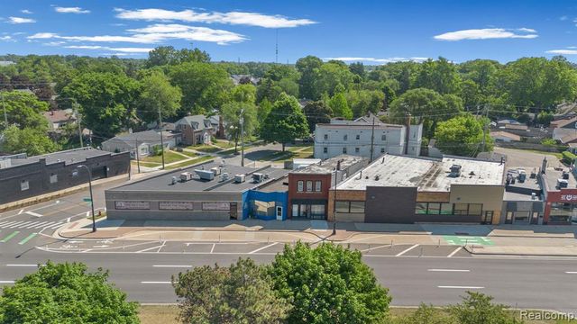 22042 Woodward Avenue, Ferndale, MI 48220