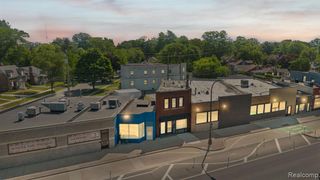 22042 Woodward Avenue, Ferndale, MI 48220