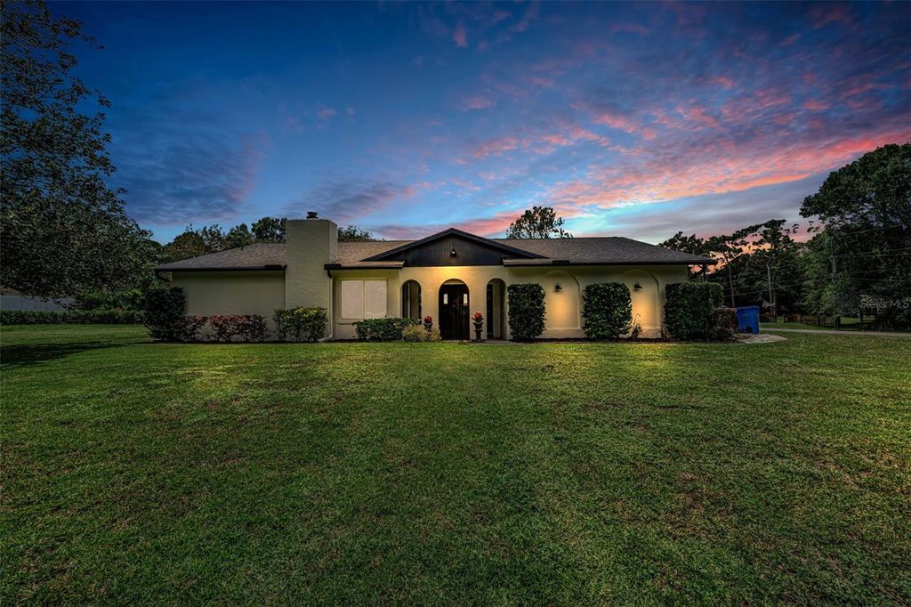 Image 2 of property listing at 7812 WINDWARD WAY, Odessa, FL 33556