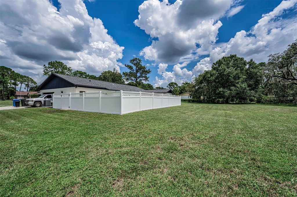 Image 11 of property listing at 7812 WINDWARD WAY, Odessa, FL 33556