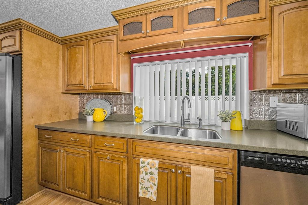 Image 24 of property listing at 7812 WINDWARD WAY, Odessa, FL 33556