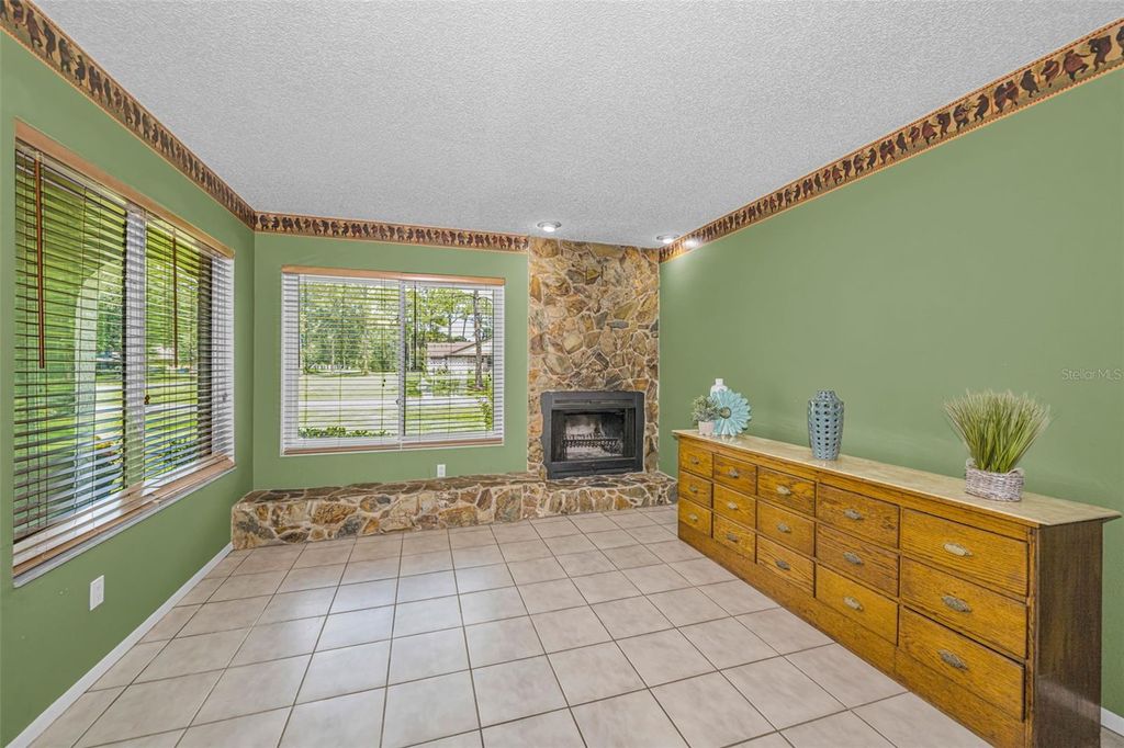 Image 33 of property listing at 7812 WINDWARD WAY, Odessa, FL 33556