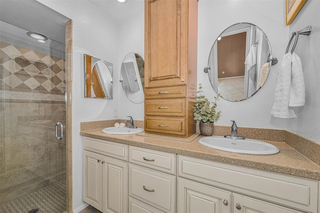 Image 36 of property listing at 7812 WINDWARD WAY, Odessa, FL 33556