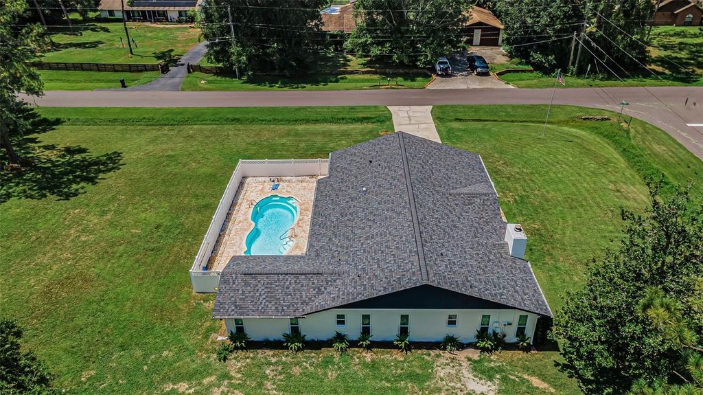 Image 5 of property listing at 7812 WINDWARD WAY, Odessa, FL 33556
